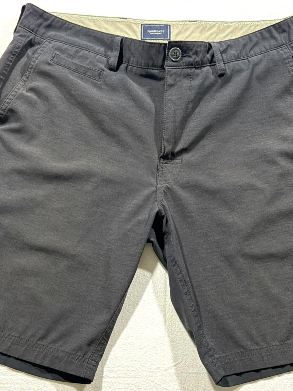 7 Diamonds Performance Shorts Men’s Sz 33 Navy